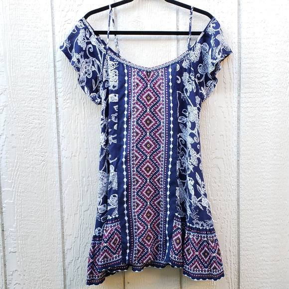 Band of Gypsies Dresses & Skirts - Band of Gypsies Cold Shoulder Bojo Dress Size Smal
